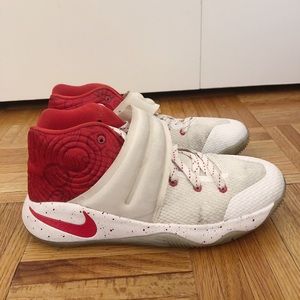 Nike Kyrie 2 Youth Basketball Shoes